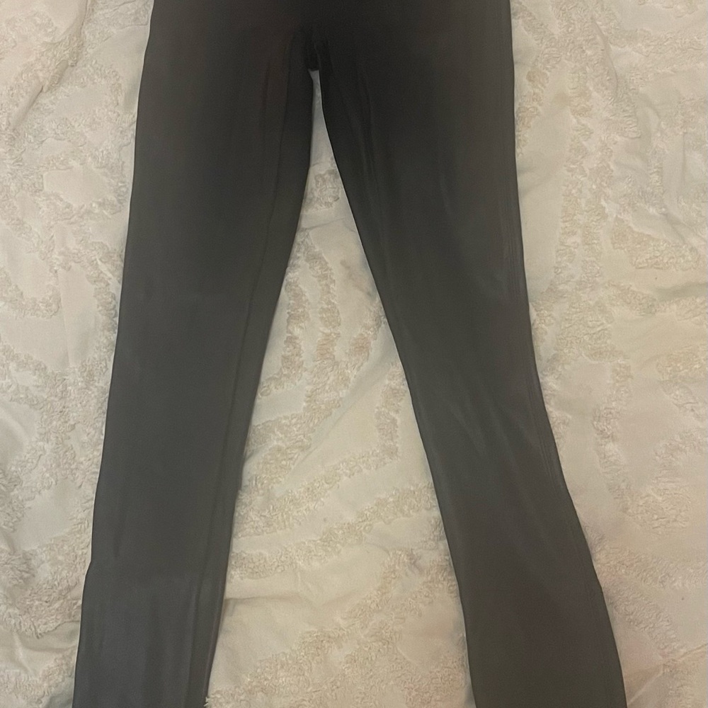 SPANX Glossy Dark Leggings